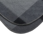 Soft plaid fleece blanket - Image 4