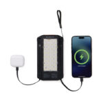 Nordic Drift Titan 10.000mAh solar powerbank with 3 panels - Image 4