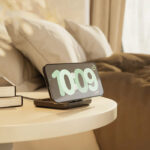 Zens Magnetic Nightstand Charger - Image 5